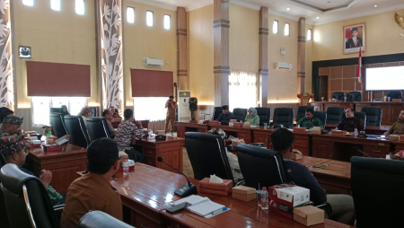 RDPU tuntutan usulan Peraturan derah (Perda) Masyarakat Adat di Kabupaten Balangan. (Foto : Istimewa)