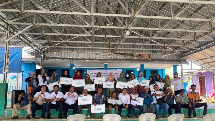 17 warga Desa Bangkal, Cempaka, Banjarbaru menerima bantuan pemasangan listrik gratis dari PLN UIP3B Kalimantan. (Foto : Istimewa)