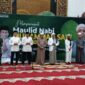 Ketua DPRD Kabupaten Balangan, Ahsani Fauzan bersama para ulama dan jajaran pemkab dan TNI saat menghadiri Maulid Nabi Muhammad SAW.(Foto : Istimewa)