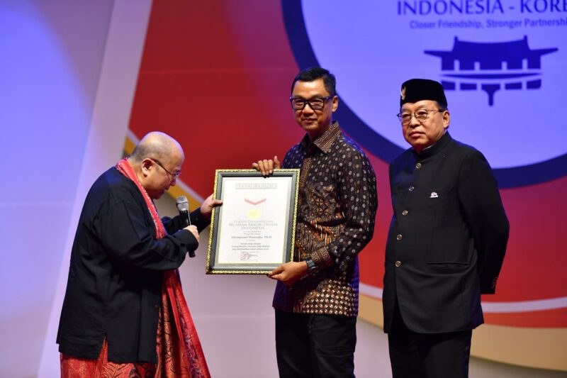 Peluncuran buku biografi “Jokowi Mewujudkan Mimpi Indonesia” karya Darmawan Prasodjo. (Foto : Istimewa)