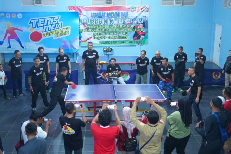 Eksebisi Tenis Meja Bupati Cup di Kabupaten Kotabaru sebagai ajang mencari altlet dalam rangka persiapan PON tahun depan. (Foto : Istimewa)