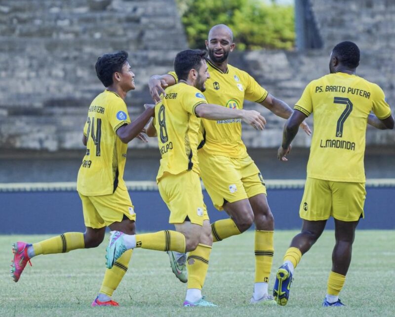 Selebrasi tim PS Barito Putera usai mencetak gol ke gawang Semen Padang. (Foto : psbaritoputeraofficial)