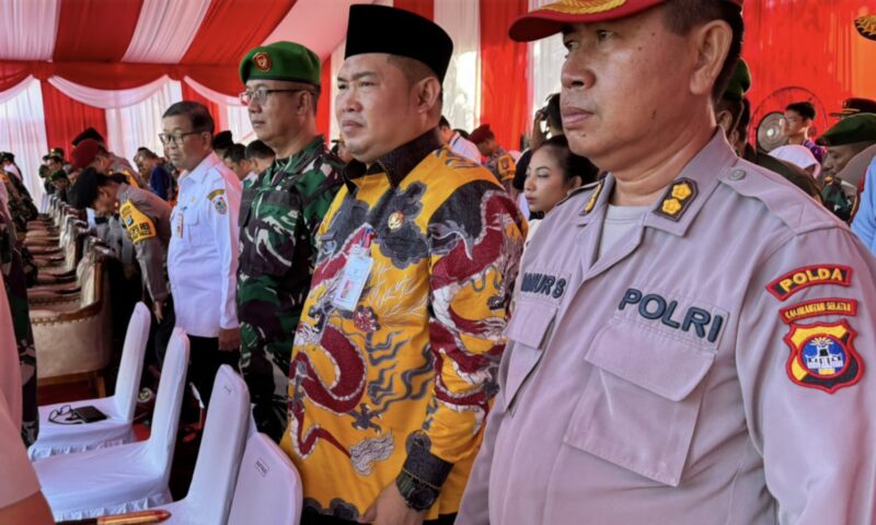 Staf Ahli Bidang Ekonomi Keuangan dan Pembangunan, Dwi Dibyo Raharjo menghadiri upacara penetapan komponen cadangan (komcad) tahun 2024. (Foto : Istimewa)
