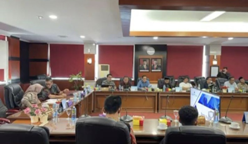 DPRD Balangan Konsultasi dengan Bank Kalsel Tingkatkan Kinerja dan Layanan Masyarakat. (Foto : Istimewa)