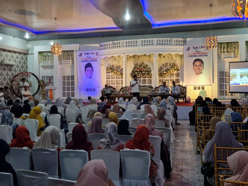 Pasangan calon Walikota dan Wakil Walikota Banjarmasin, Arifin-Akbari akan tingkatkan kesejahteraan guru honorer di Banjarmasin jika memenangi Pilwali 2024. (Foto Istimewa)