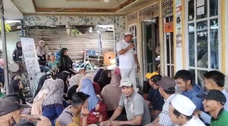 Calon Bupati Kabupaten Barito Kuala (Batola), H Bahrul Ilmi saat kampanye dialogis di Desa Jejangkit Pasar, Kecamatan Jejangkit. (Foto : Istimewa)