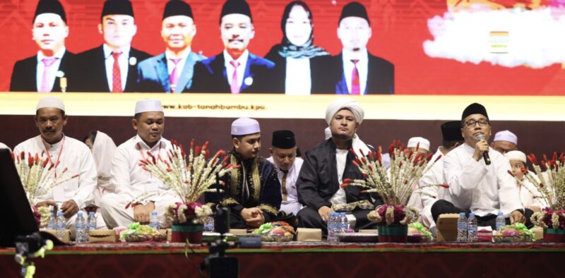 Al Habib Hasan Bin Faruq Al Kaff dan Syakir Daulay (Aktor, Penyanyi, sekaligus Hafiz). (Foto : Istimewa)