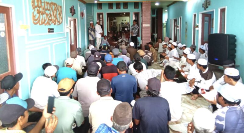 Pasangan calon Bupati dan Wakil Bupati Kabupaten Barito Kuala (Batola) nomor urut 1, H Bahrul Ilmi-Herman Susilo (BAIMAN) melaksanakan kampanye dialogis di di Desa Belawang, Kecamatan Belawang. (Foto : Istimewa)