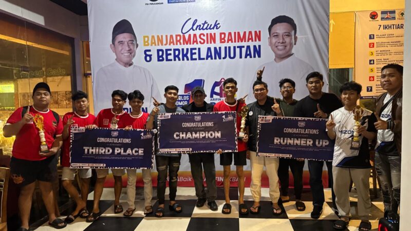 Calon Wakil Walikota Banjarmasin M Supian Akbari bersmaa MLS Esports gelar kejuaraan Esports PUBG. (Foto : Istimewa)