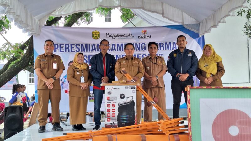 WaliKota Banjarmasin, Ibnu Sina, meresmikan Kampung Bermain (Kamber) Seberang Mesjid di kawasan Siring Piere Tendean. (Foto : Istimewa)