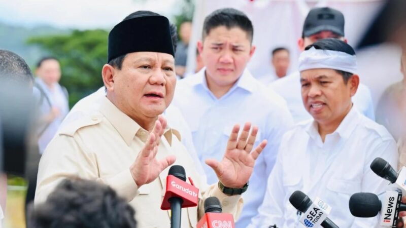 Presiden RI, Prabowo Subianto menyampaikan kepada awak media terkait capaian kabinetnya. (Foto : Istimewa)