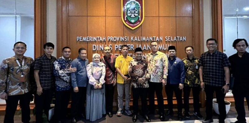Foto bersama usai menyampaikan program kerja (proker) awal tahun 2025. (Foto : Istimewa)