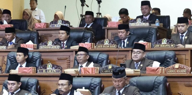 Rapat Paripurna dalam rangka Pengumuman Pengusulan Pengangkatan Bupati dan Wakil Bupati Tanah Bumbu Terpilih tahun 2025-2030. (Foto : Istimewa)