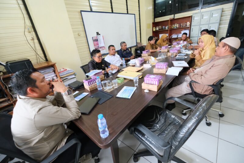 Rapat bersama Komisi III Dinkes dan RSUD Pangeran Jaya Sumitra terkait keluhan masyarakat tentang pelayanan kesehatan. (Foto : Istimewa)
