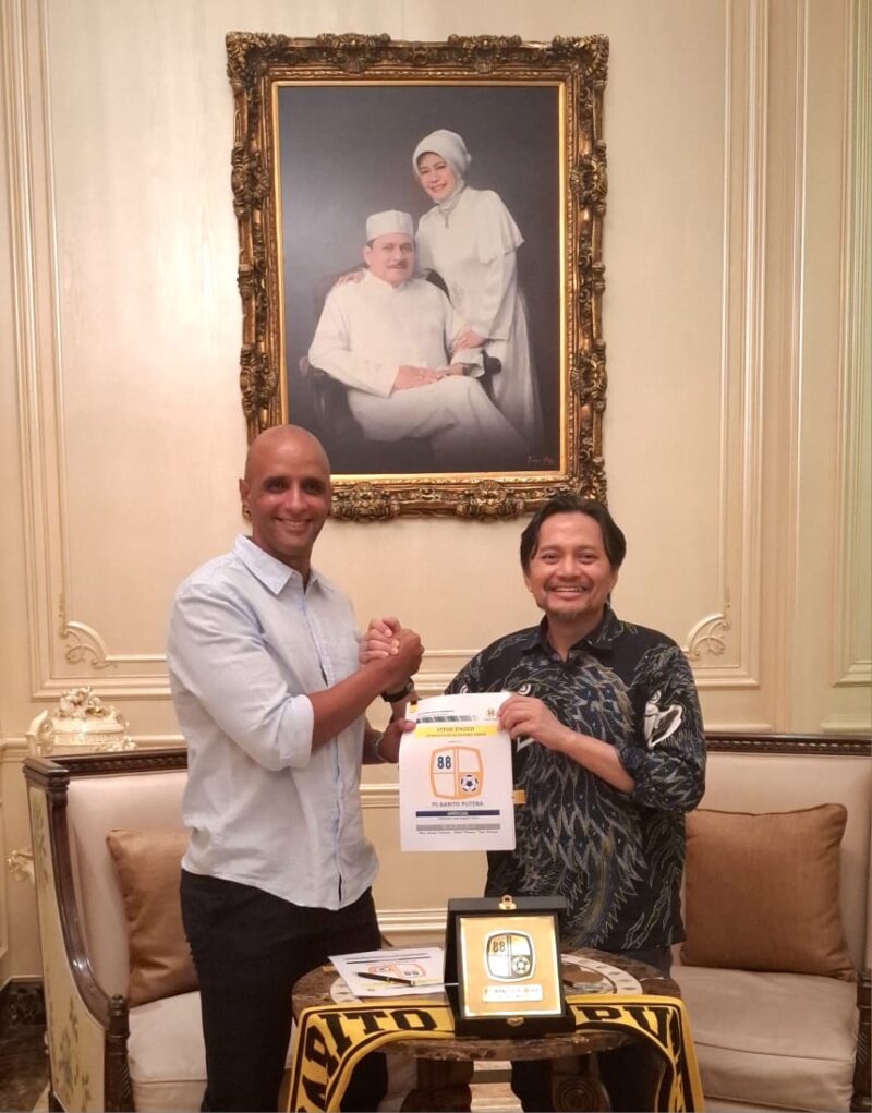 Pelatih asal Brasil Vitor Timoco kembali ke keluarga besar PS Barito Putera. Dia dipercaya sebagai pelatih kepala untuk Laskar Antasari. (Foto : Istimewa)