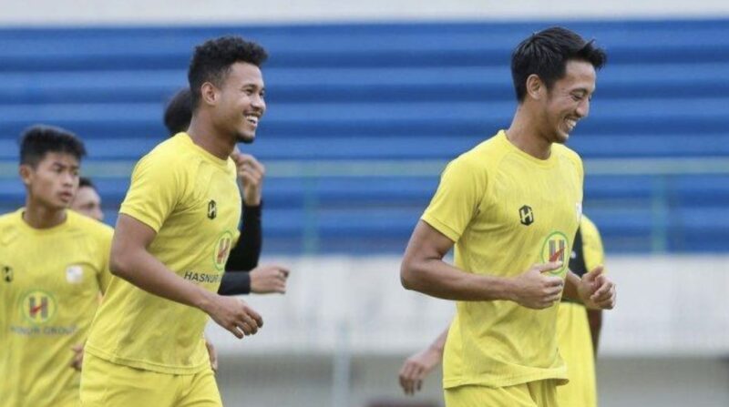 PS Barito Putera saat melakukan sesi latihan di Stadion Demang Lehman. (Foto : Istimewa)