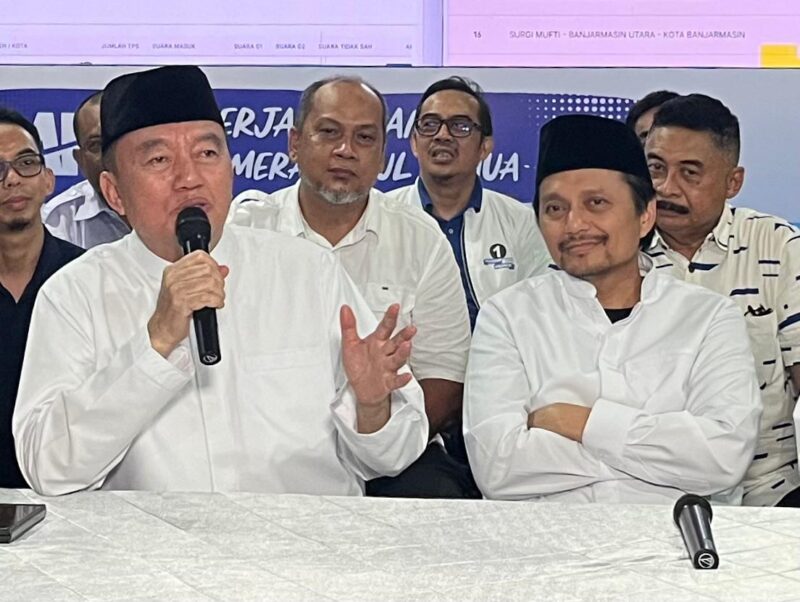 KOMPAK: Gubernur Kalsel H Muhidin bersama wakilnya Hasnur berkomitmen dengan visinya untuk menjadikan Kalsel sebagai gerbang logistik Kalimantan. (Foto : Istimewa)