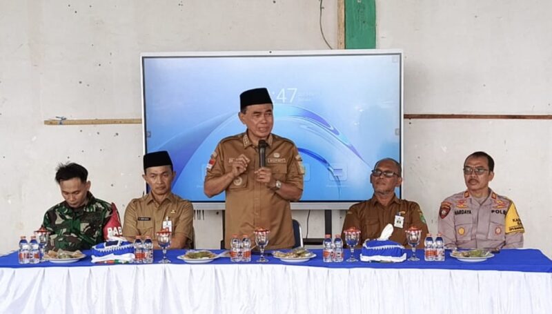 Bupati Tanah Bumbu Zairullah Azhar melaksanakan kunjungan ke Kecamatan Satui. (Foto : Istimewa)