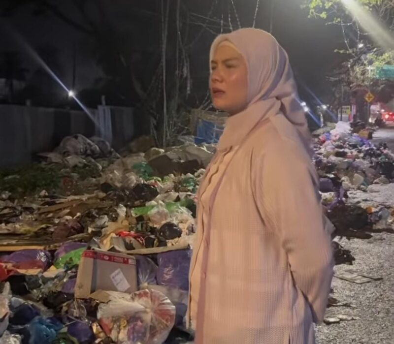 Wakil Walikota Banjarmasin, Hj Ananda melihat langsung kondisi sampah di sudut kota Banjarmasin beberapa waktu lalu. (Foto : Istimewa)