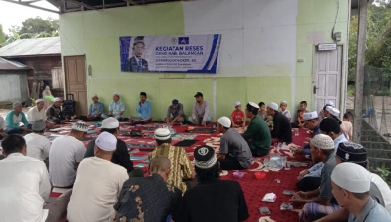 Wakil Ketua II DPRD Balangan, Syamsudinor, menggelar reses di Desa Balida, Kecamatan Paringin. (Foto : Istimewa)
