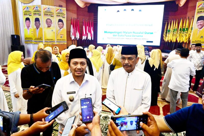 Wakil Gubernur Kalsel, Hasnuryadi Sulaiman memberikan keterangan pers terkait namanya muncul di bursa bakal calon Ketua Golkar Kalsel. (Foto : wasaka.id)