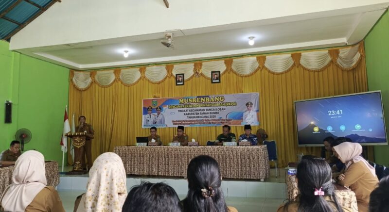 Pelaksanaan Musrenbang di Kecamatan Sungai Loban, mengusung tema “Mendorong Pertumbuhan Ekonomi Sektor Sekunder dan Tersier serta Peningkatan SDM Berdaya Saing”. (Foto : Istimewa)