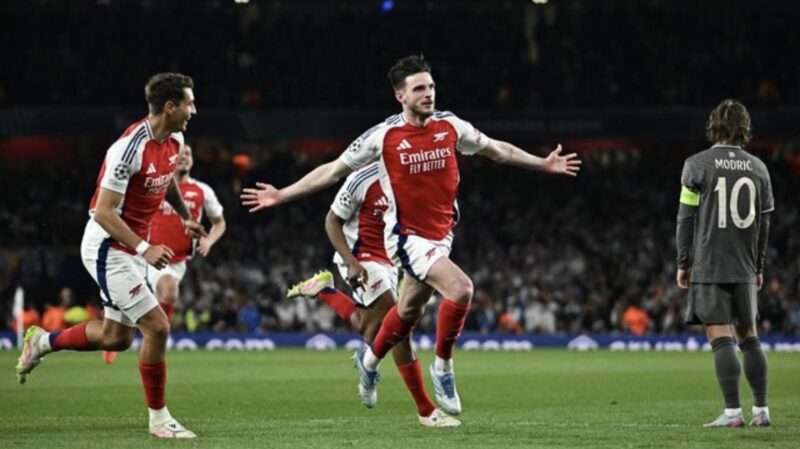 Selebrasi Declan Rice usai mencetak gol ke gawang Real Madrid melalui tendangan bebas. (Foto : Istimewa/net)
