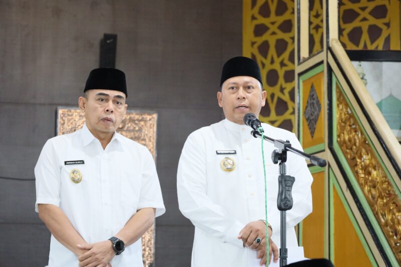 Bupati Barito Kuala H Bahrul Ilmi bersama Wakil Bupati, Herman Susilo. (Foto : Istimewa)