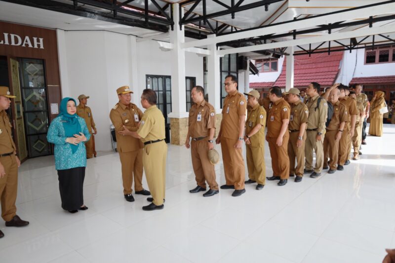 Pasca lebaran Idul Fitri 1446 H, Bupati Barito Kuala, H Bahrul Ilmi menekankan kepada seluruh ASN kembali melayani masyarakat. (Foto : Istimewa)