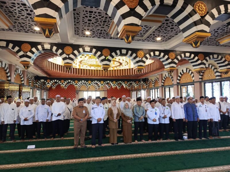 Bimbingan Manasik Haji tingkat Kabupaten Tanah Bumbu Tahun 1446H/2025M digelar di Masjid Apung Ziyadatul Abrar. (Foto : Istimewa)