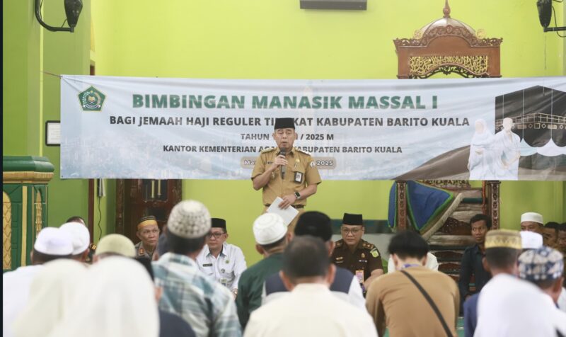 Wakil Bupati Barito Kuala Titipkan Pesan kepada Jemaah Haji Agar Bisa Menjaga Kesehatan. (Foto : Istimewa)