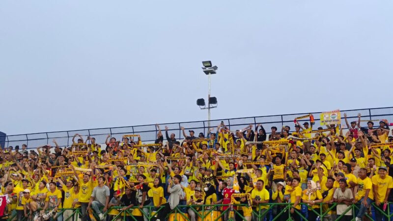 Suporter Barito Putera yang memadati Stadion Demang Lehman di Martapurta Kabupaten Banjar. (Foto : Istimewa)
