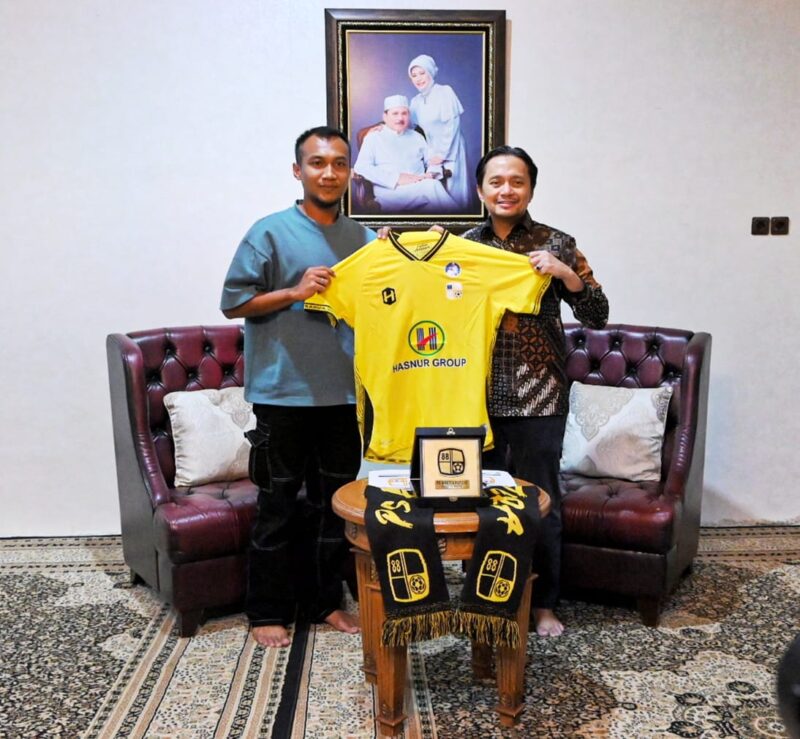 Owner Barito Putera, Hasnuryadi Sulaiman bersama Muhammad Hargianto. (Foto : Istimewa)