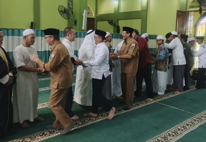Penyambutan kedatangan jemaah haji Kabupaten Barito Kuala tahun 2025 di Masjid Hijau. (Foto : Istimewa)