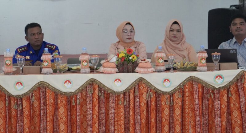 Dharma Wanita Persatuan (DWP) Kotabaru menggelar pertemuan arisan rutin bulanan sekaligus sosialisasi Pencegahan dan Kesiapsiagaan Tanggap Kebakaran Rumah Tangga. (Foto : Istimewa)