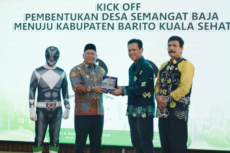 Bupati Kabupaten Barito Kuala, H Bahrul Ilmi membuka acara Kick Off Pembentukan Desa “Semangat Baja” menuju kabupaten sehat. (Foto : Istimewa)