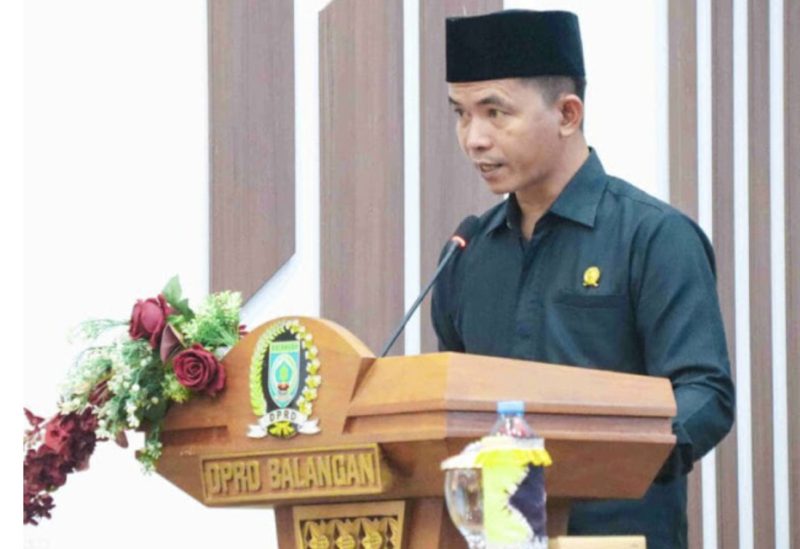 Pandangan umum fraksi disampaikan oleh Supianor, juru bicara dari Fraksi Partai Persatuan Pembangunan (PPP). (Foto : Istimewa)