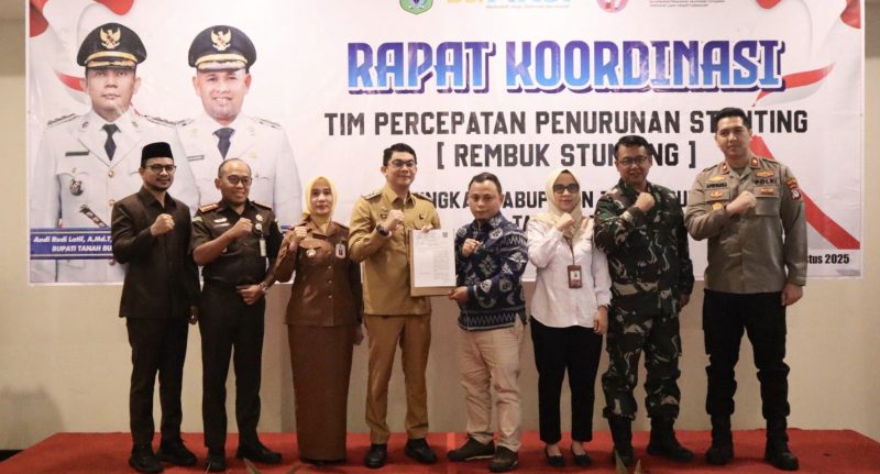 Perjanjian kerjasama antara Pemerintah Kabupaten Tanah Bumbu dengan Yayasan Rumah Pena BerAksi. (Foto : Istimewa)