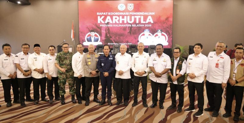 Bupati Tanah Bumbu, Andi Rudi Latif, ikuti Rapat Koordinasi Pengendalian Kebakaran Hutan dan Lahan (Karhutla) Provinsi Kalimantan Selatan Tahun 2025. (Foto : Istimewa)