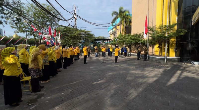 DPD Partai Golkar Kalsel melaksanakan upacara pengibaran Bendera Merah Putih dalam rangka memperingati HUT ke-80 Republik Indinesia.(Foto : Istimewa)