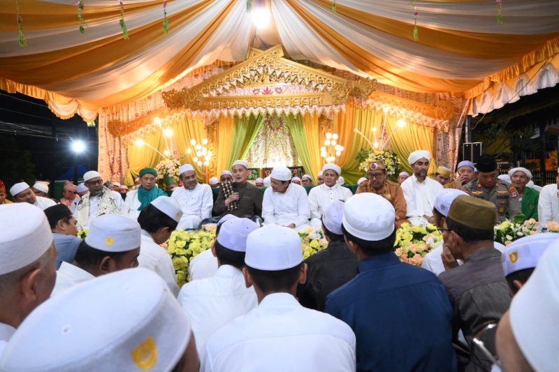 Wakil Gubernur Kalimantan Selatan H. Hasnuryadi Sulaiman menghadiri Haul Agung ke-499 Sultan Suriansyah. (Foto : Istimewa)