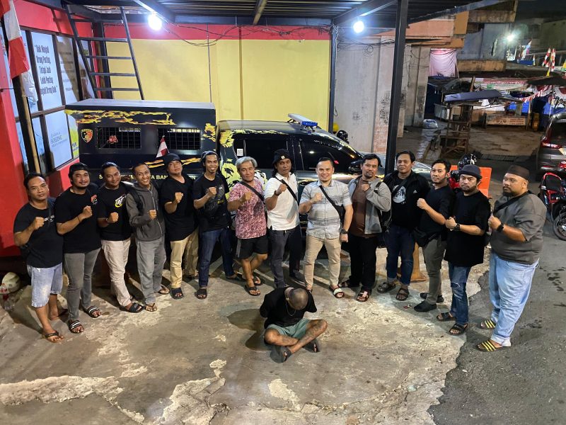 Pelaku pembacokan M. Ali Redho (30), warga Jalan Pasar Pagi, Banjarmasin Tengah sudah ditangkap petugas Polsekta Banjarmasin Barat dibantu Tim Macan Polresta Banjarmasin. (Foto : Istimewa)