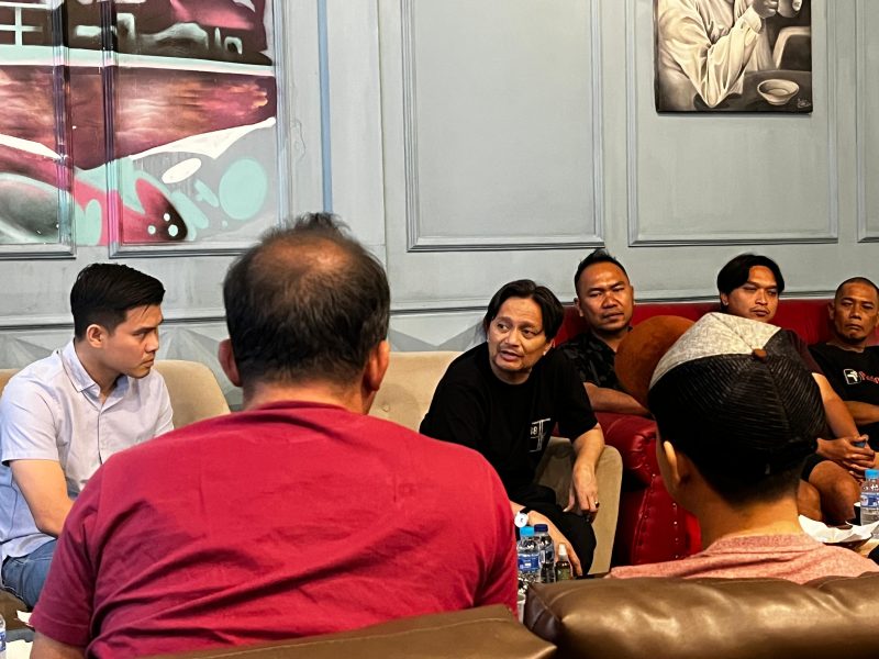 Manajemen Barito Putera bersama suporter dan aparat keamanan sepakat menyatukan visi demi menjaga kenyamanan dan keamanan di Stadion Demang Lehman. (Foto: Istimewa)