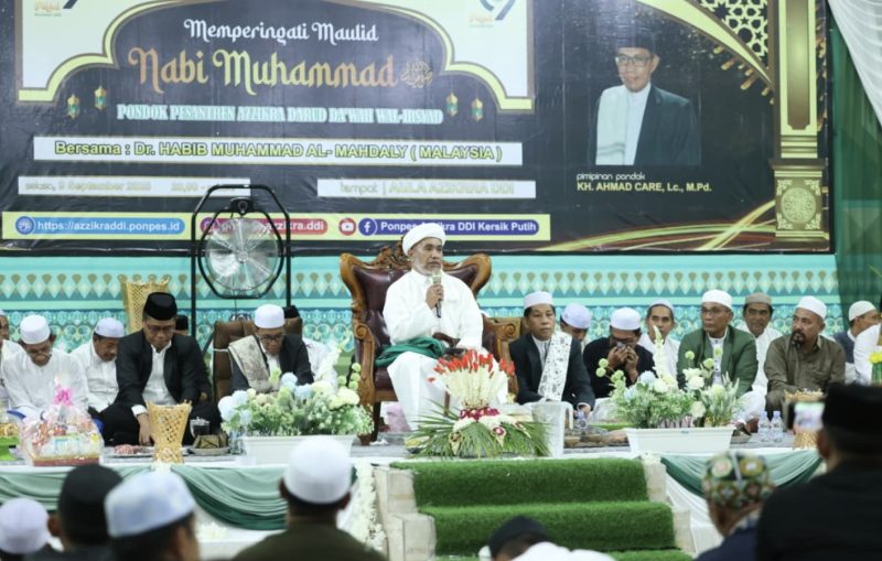Peringatan Maulid Nabi Muhammad SAW di Ponpes Azzikra DDI Kersik Putih, Kecamatan Batulicin. (Foto: Istimewa)