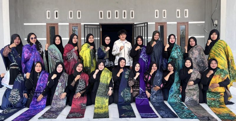 Penutupan kegiatan pelatihan sasirangan yang berlangsung pada 15-19 September 2025 di Desa Sarigadung, Kecamatan Simpang Empat. (Foto: Istimewa)