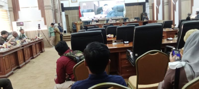 Pembacaan surat usulan dari DPP Partai Demokrat untuk menetapkan Saiful Arif sebagai Wakil Ketua DPRD Kabupaten Balangan. (Foto: Istimewa)