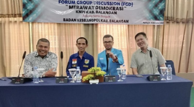 Forum Group Discussion (FGD) bertema “Merawat Demokrasi” yang digelar oleh DPD KNPI Kabupaten Balangan bekerja sama dengan Badan Kesbangpol Balangan. (Foto: Istimewa)