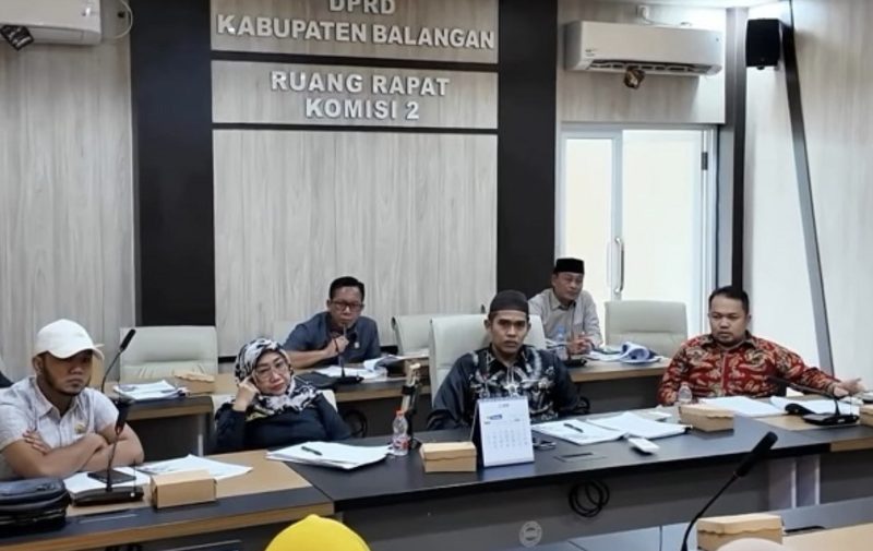 Rapat Panitia Khusus (Pansus) II terkait pembahasan dua Rancangan Peraturan Daerah (Raperda). (Foto: Istimewa)