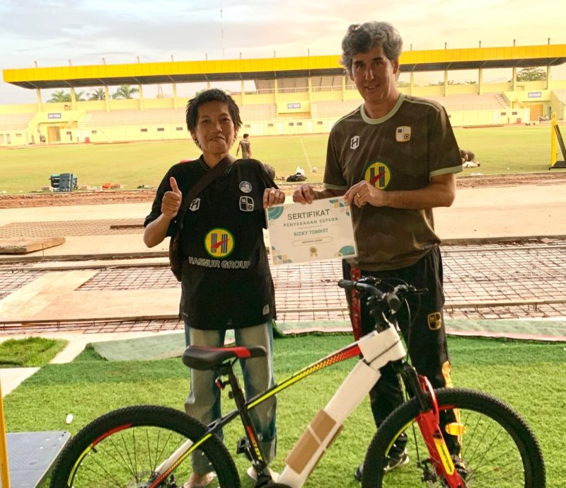 Penggemar setia Barito Putera Rizky alias 