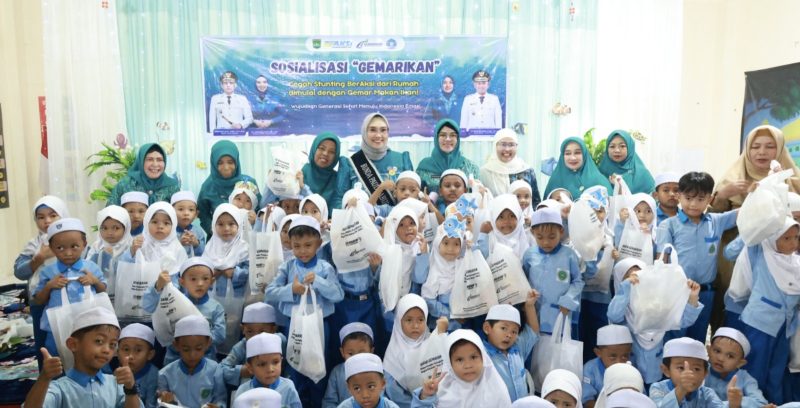 Pemerintah Kabupaten Tanah Bumbu (Pemkab Tanbu) menggelar Sosialisasi Gerakan Makan Ikan untuk Anak-anak Pendidikan Anak Usia Dini (PAUD). (Foto: Istimewa)
